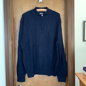 Izod men’s sweater. XXL